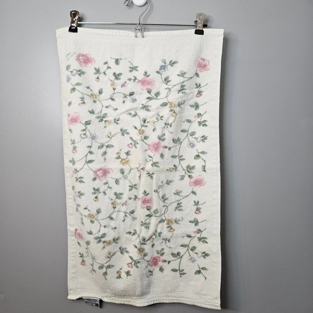 Vtg Cambridge Floral Hand Towel Cream Pink Rose Vine Cotton Made in Canada 16x26